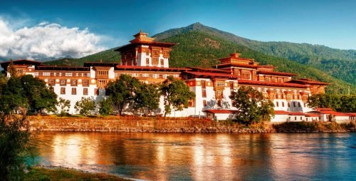 bhutan travel 5 days with punakha dzong