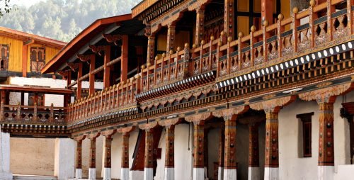 Bhutan Travel 8 days visit courtyard of Punakha Dzong
