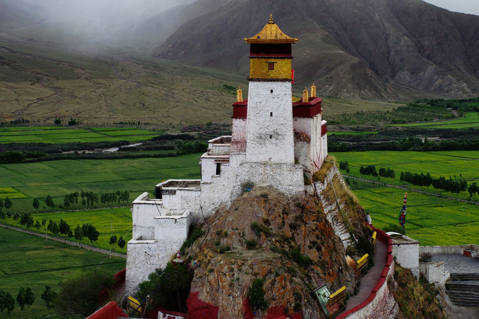 tibet-travel-Yumbulakang-tsedang