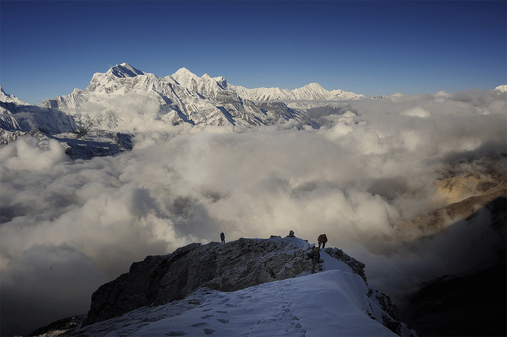 Pisang Peak Climbing: 6091 m/19980 ft